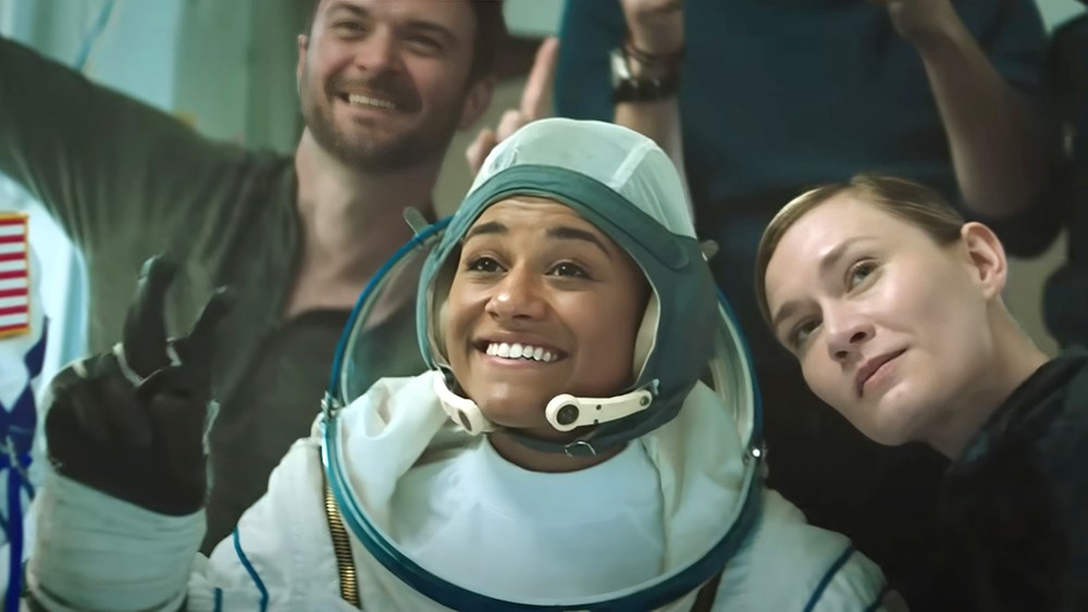 Featured image for "Mean Girls" Musical Dominates Box Office Despite New Releases