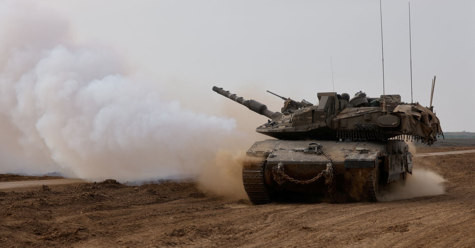"Biden Expresses Hope for Imminent Gaza Ceasefire Amid Hamas Truce Proposal Review"