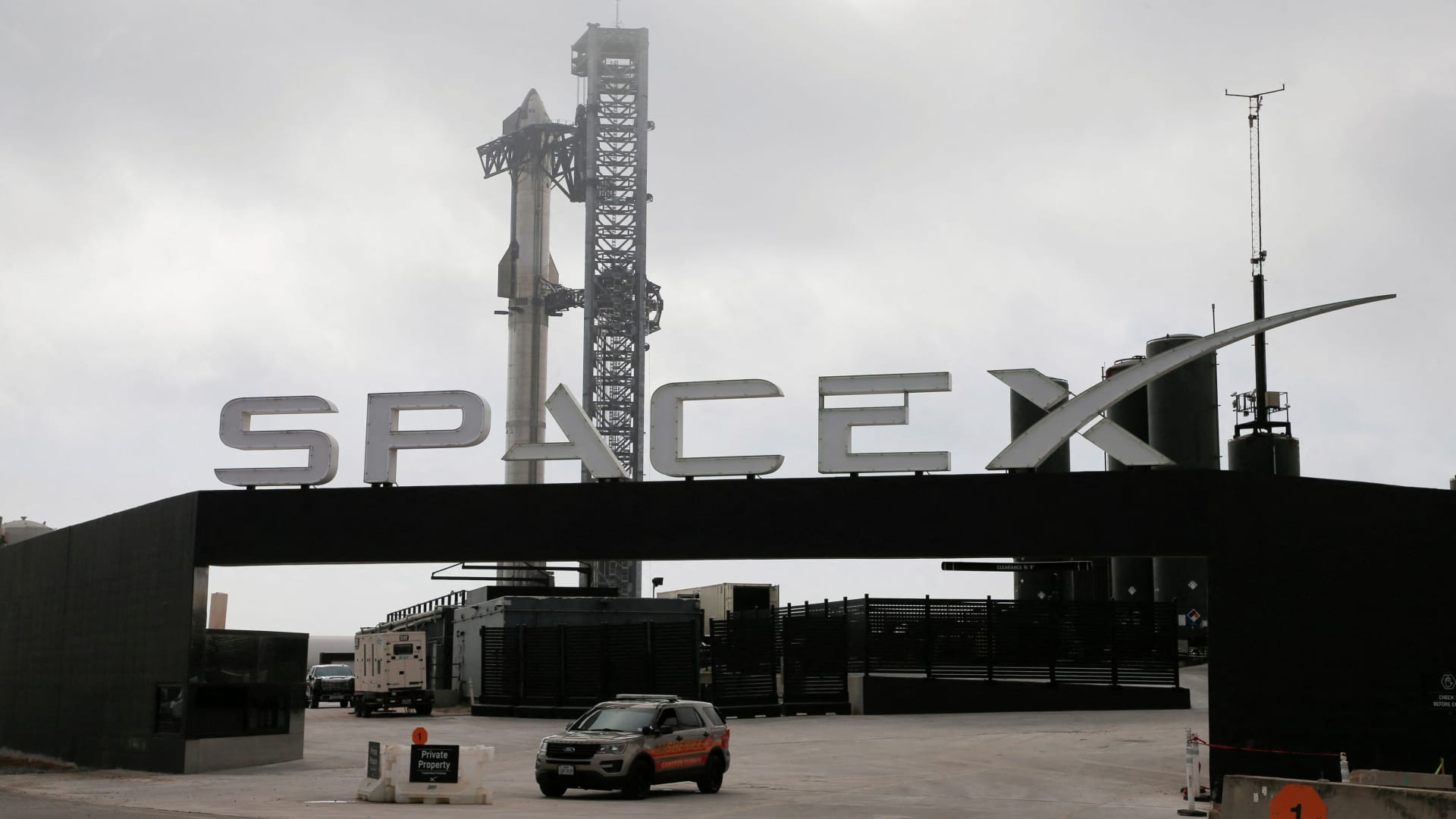 Featured image for "FAA-Licensed SpaceX Starship Test Flight: Live Coverage and Updates"