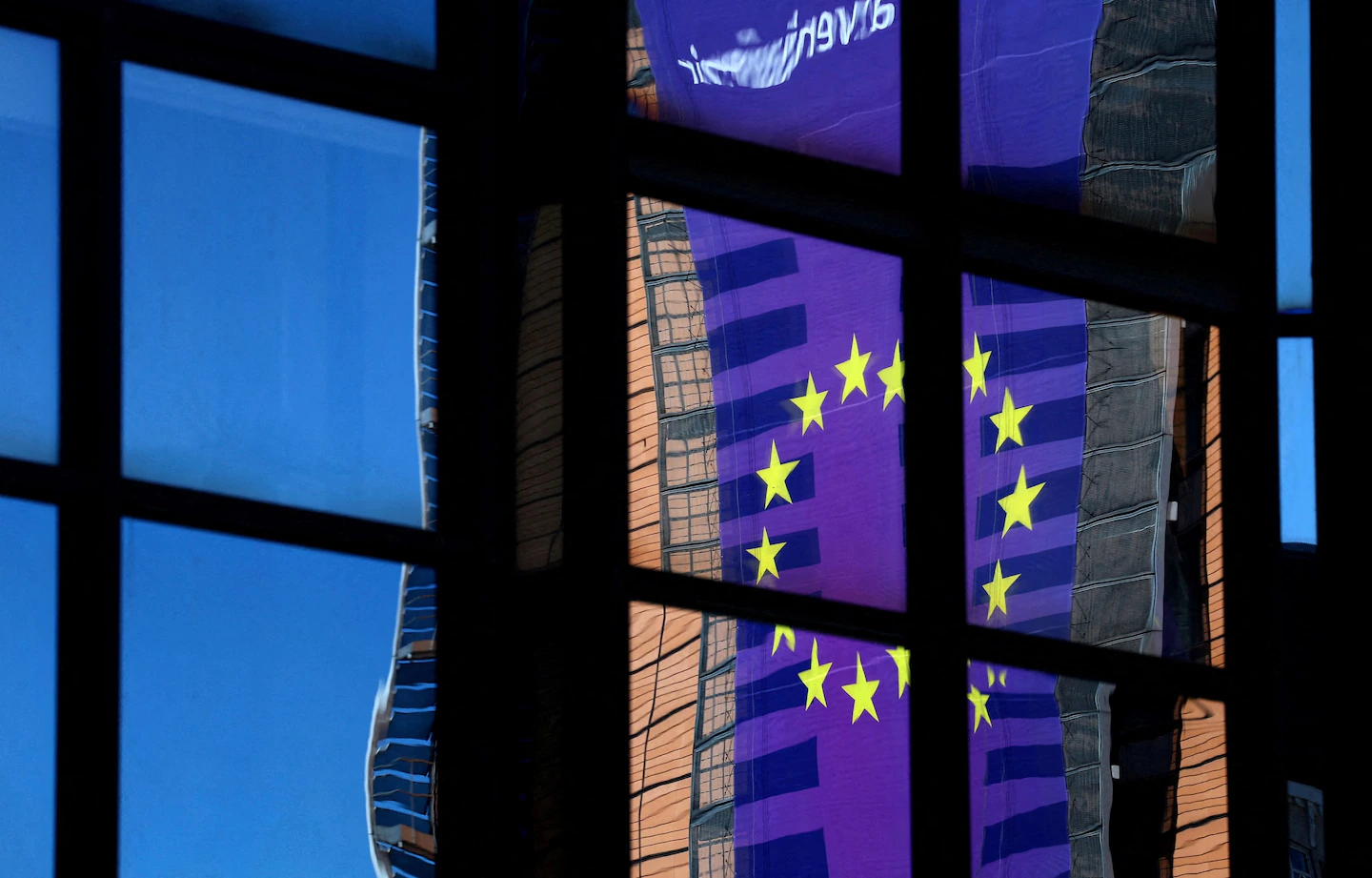 US-EU Trade Deal Faces Deadline Amid Tariff Tensions