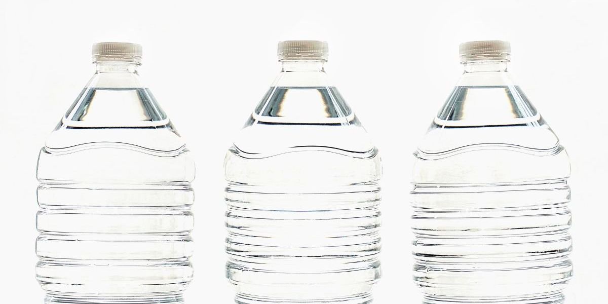 "New Tech Reveals Nanoplastic Presence in Popular Bottled Water Brands, Prompting Consumer Action"