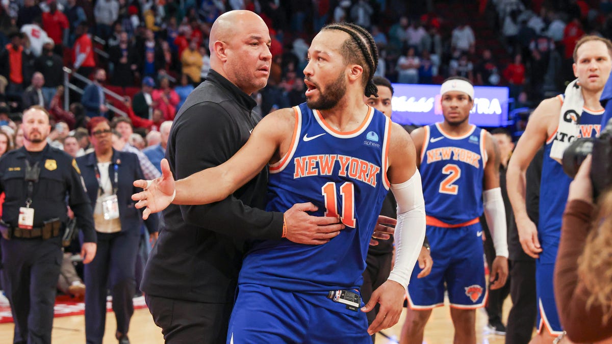 "Knicks Protest NBA Loss Over Blown Foul Call"