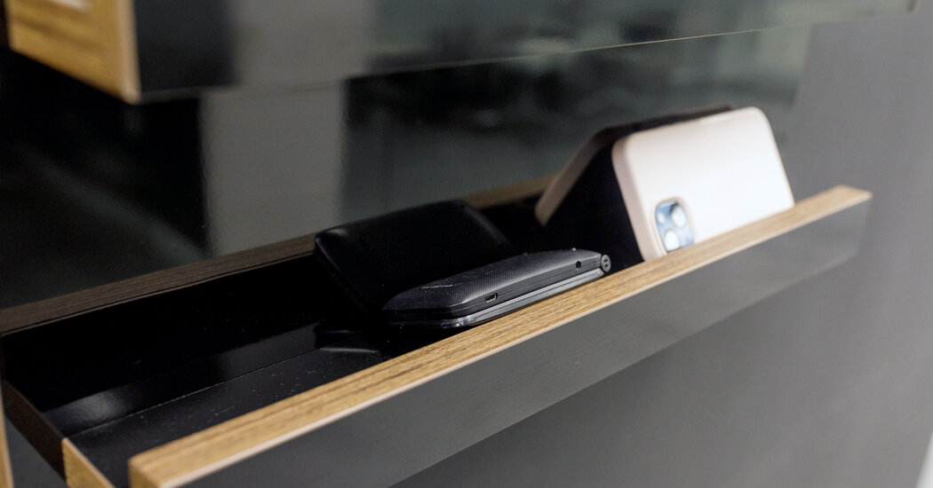 Featured image for "Reclaiming Time: Breaking Free from Smartphone Addiction"