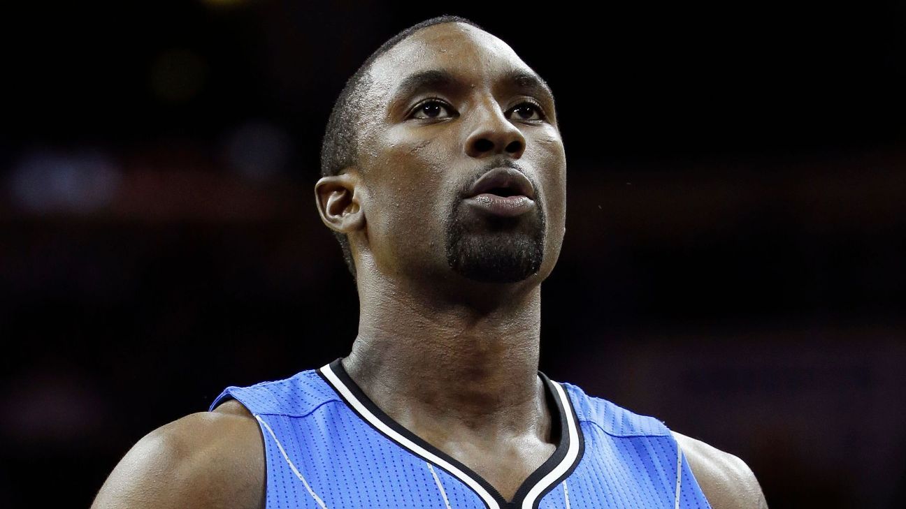 Featured image for NBA player Ben Gordon arrested for weapons possession at juice shop.