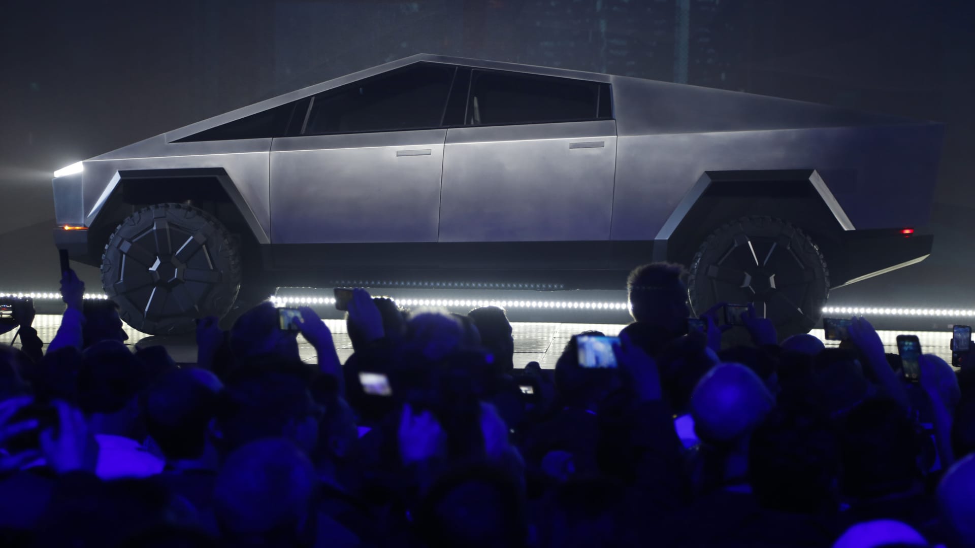 Featured image for Unveiling the Manufacturing Challenges and Surprising Features of Tesla's Cybertruck