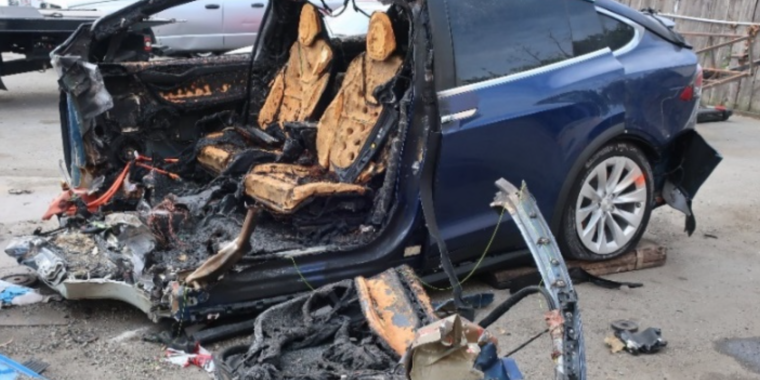 "Tesla Autopilot Trial: Examining Cause of Fatal Crash Involving Apple Engineer"