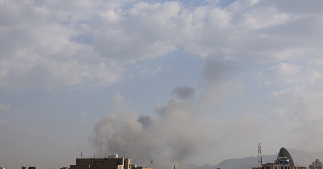 Featured image for Israel Launches Airstrikes on Yemen's Sanaa Following Houthi Attacks