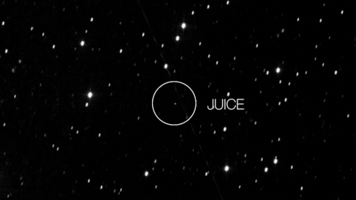 Featured image for JUICE Probe Successfully Deploys Stuck Antenna on Journey to Jupiter