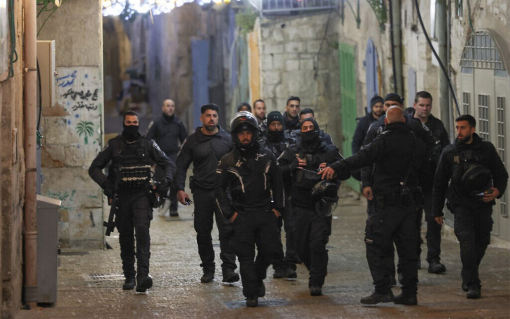 Fatal Shooting at Al-Aqsa Mosque Gate in Jerusalem