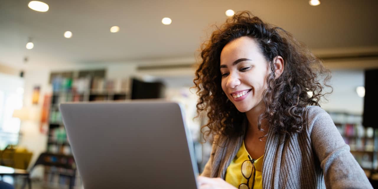 Featured image for "December 2023's Highest-Paying CDs: Up to 6.5% APY and Where to Find Them"