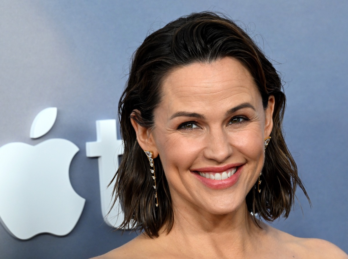"Discover the Celebrity-Approved Superfoods for a Healthier Diet"
