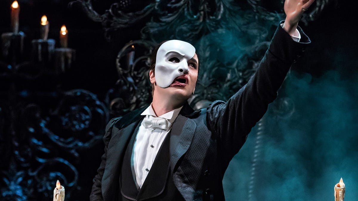Featured image for The End of an Era: Saying Goodbye to 'Phantom of the Opera' on Broadway