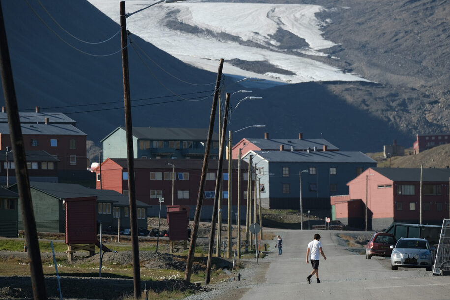 Melting Glaciers Unleash Ancient Methane, Amplifying Global Warming