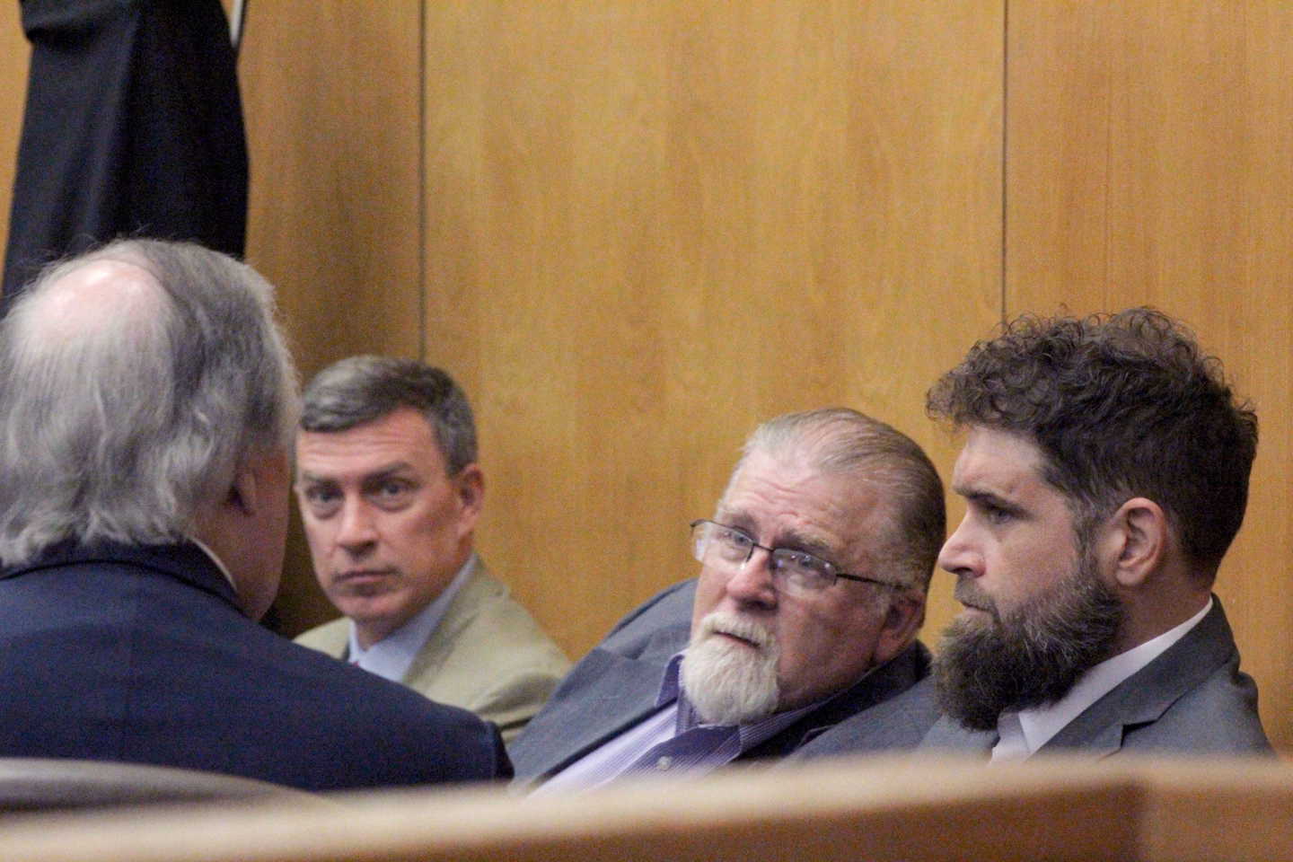 "Mississippi White Men's Mistrial in FedEx Driver Shooting and Chase Case"
