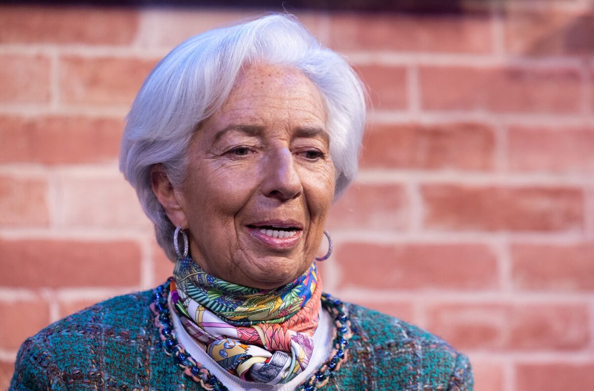 Featured image for "ECB's Lagarde Warns Against Hasty Rate Cuts Amid Speculation on Trump's Return"