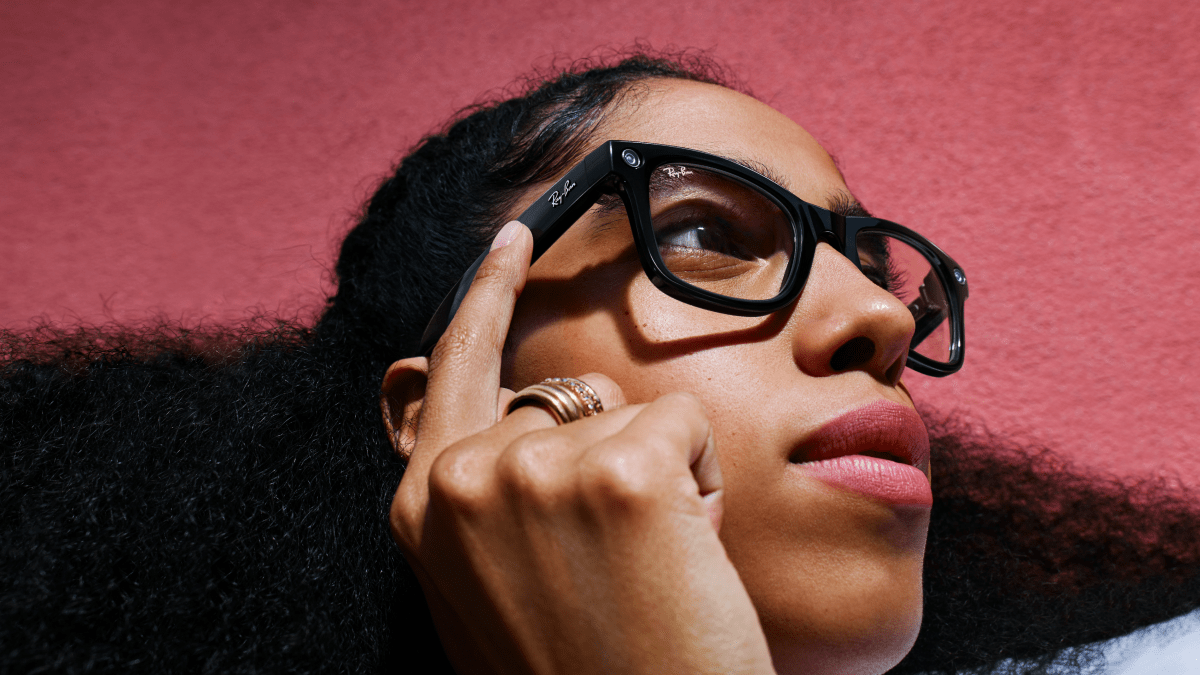Ray-Ban Meta Smart Glasses: A Clearer Vision of the Future