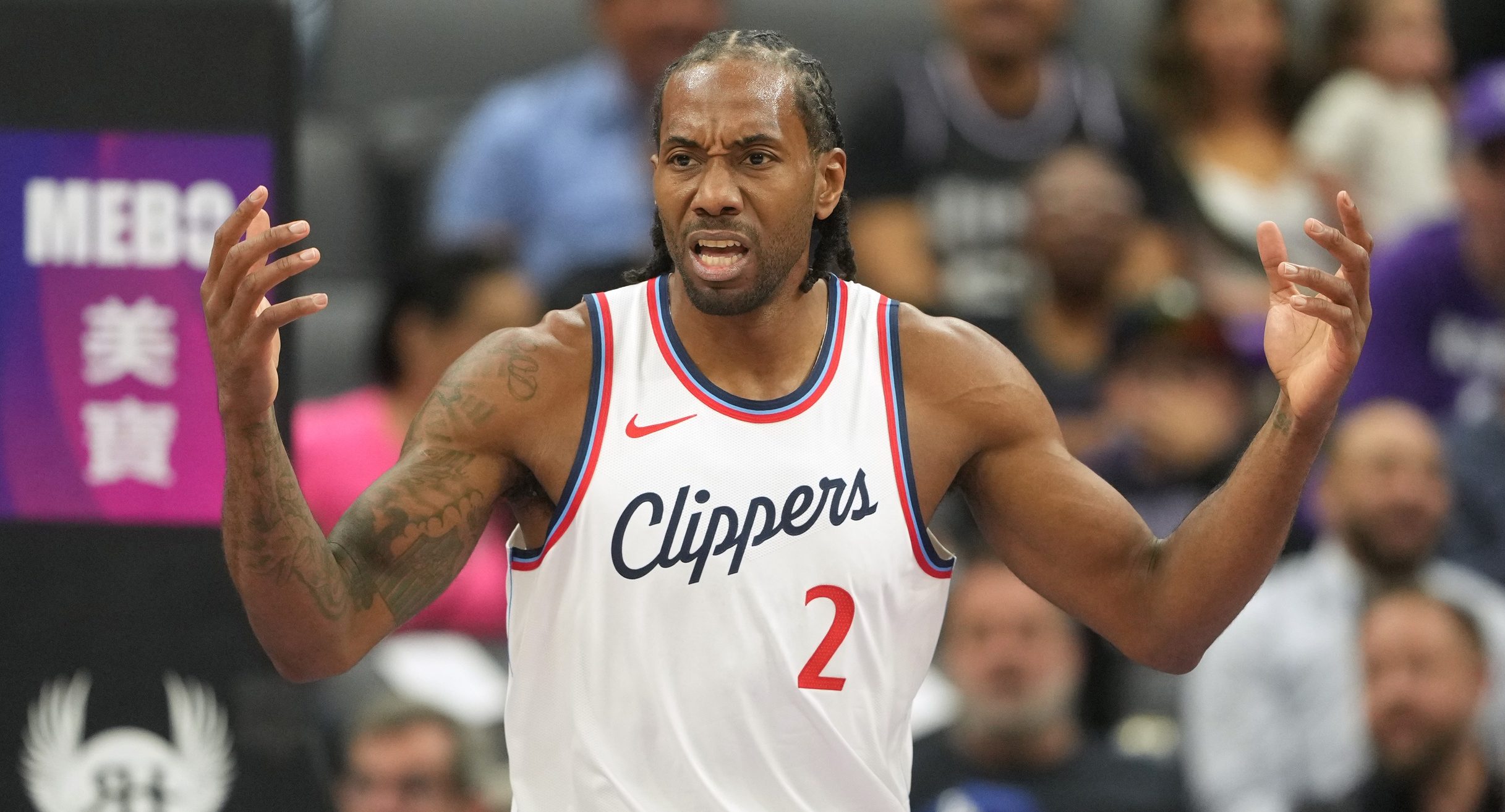 Featured image for Bill Simmons Suggests Kawhi Leonard Unaware of No-Show Endorsement Deal