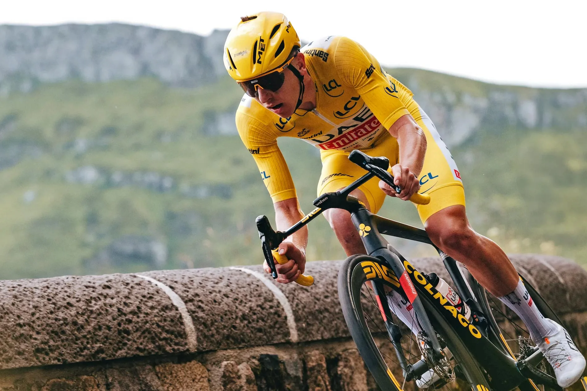 Featured image for ENVE Unveils $1200 SES Aero Pro Carbon Handlebar