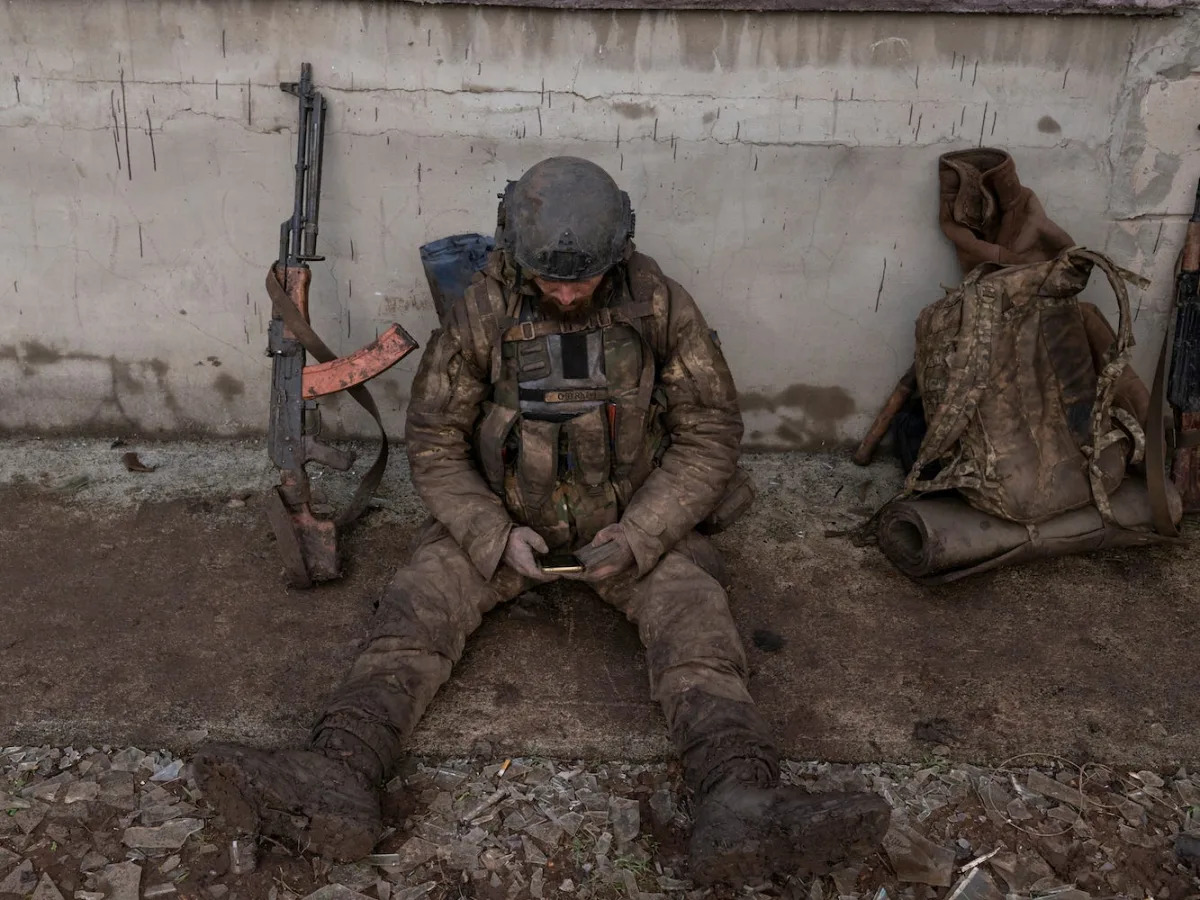 War's Toll: Ukrainian Soldier's Girlfriend Shocked by Kyiv's Party Scene