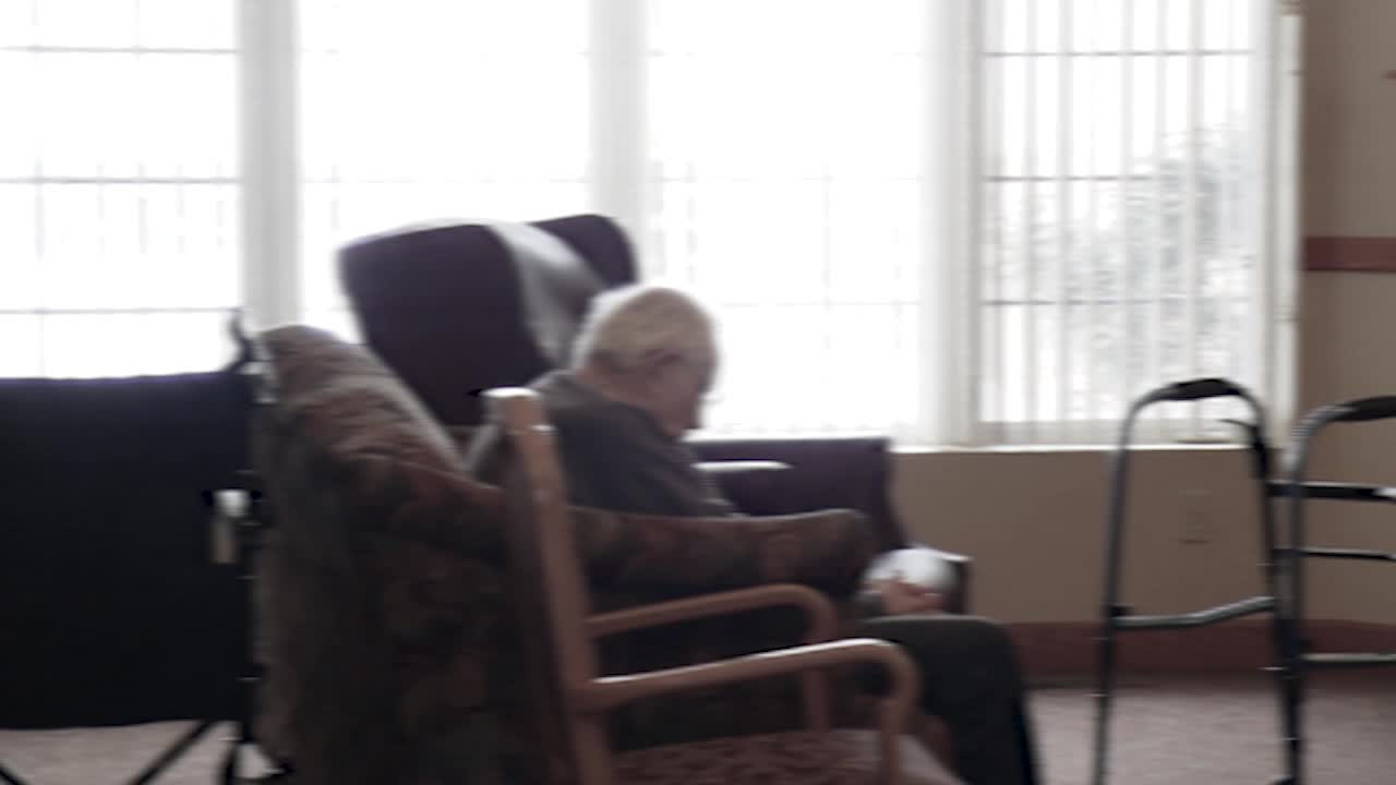 Featured image for "Rising Costs and Workforce Shortage: Alzheimer's Impact on Caregivers and Communities"