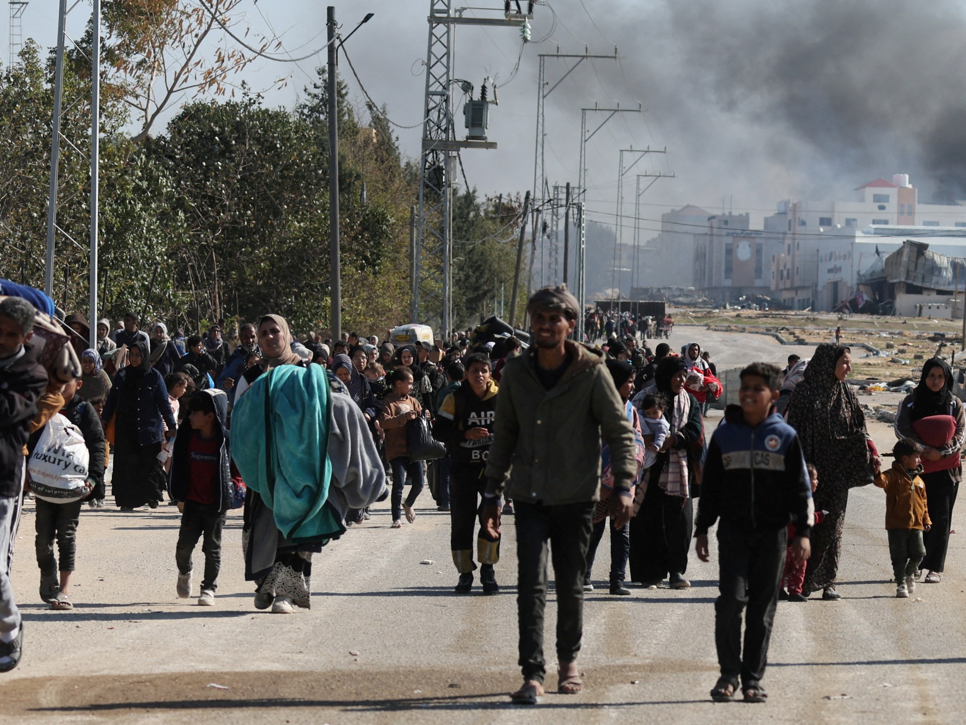 "Gaza Conflict: Airstrikes Kill 15 as Death Toll Surpasses 26,000"