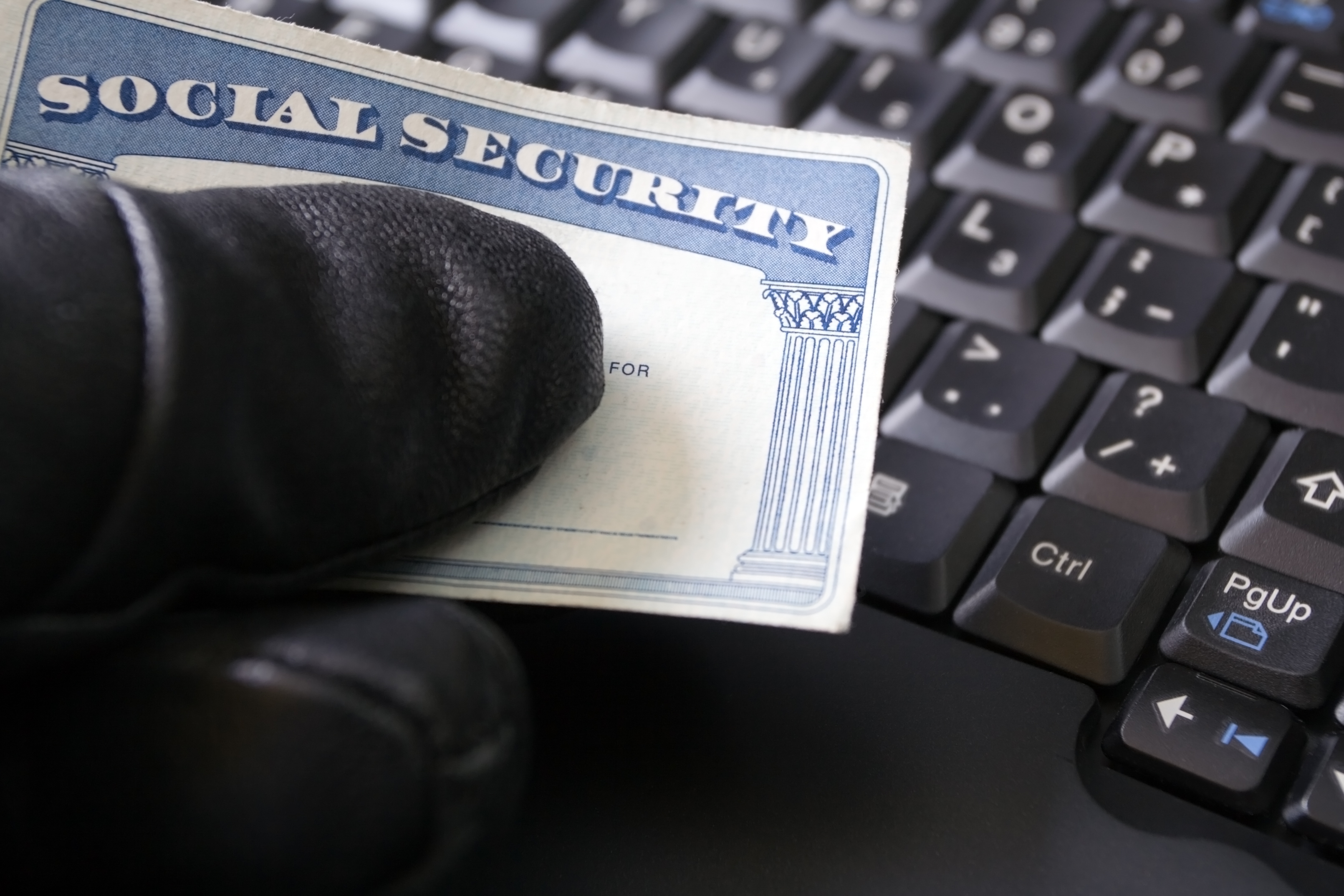 "National Warning: Safeguarding Against Sophisticated Scammers and Imposter Fraud"