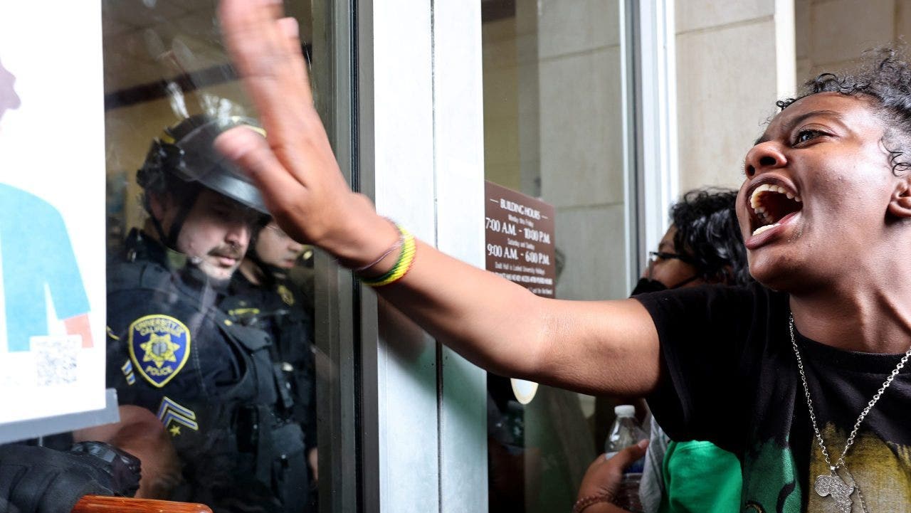 Featured image for "Police Disperse Pro-Palestinian Protesters at UCLA Amid Rising Tensions"