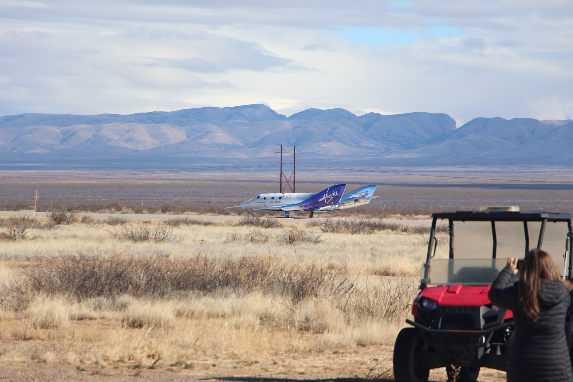 Featured image for "Virgin Galactic Sends 4 Private Astronauts on Historic Galactic 06 Spaceflight"