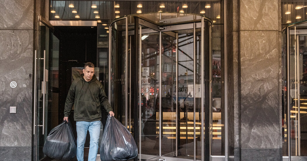 Featured image for "NYC Initiates Evictions of Migrant Families from Shelters as Time Limits Expire"