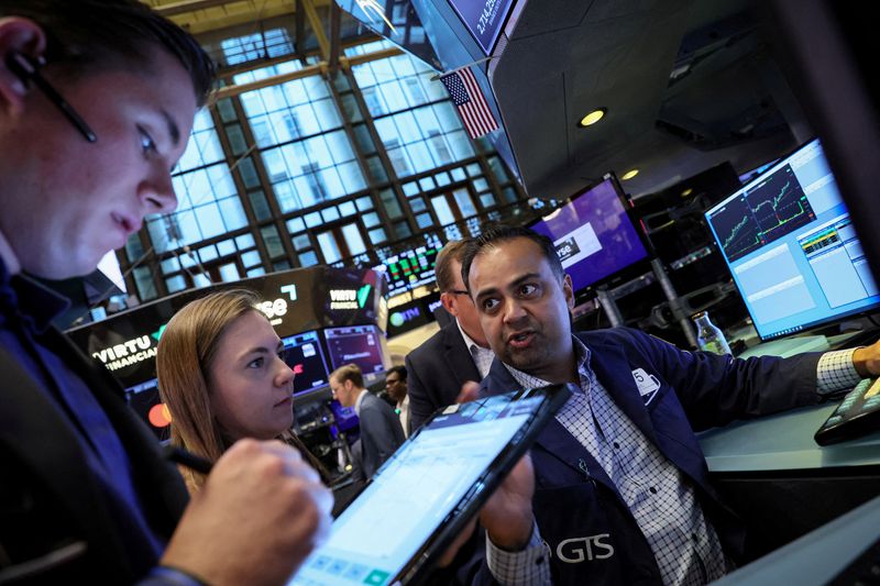 Market Focus Shifts to Fed Meeting as U.S. Futures Remain Steady