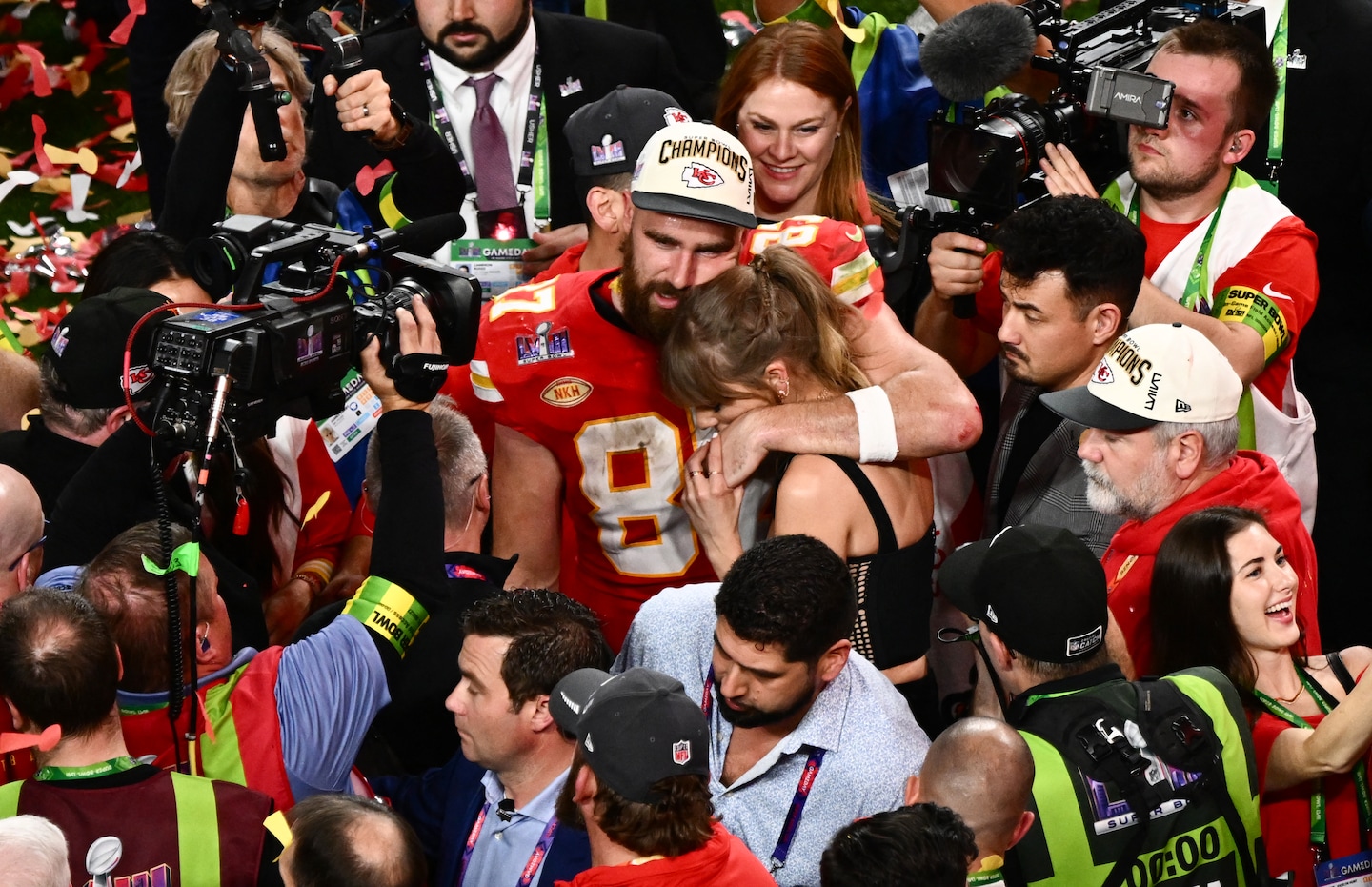 "Travis Kelce and Taylor Swift: Embracing More Attention with the Chiefs"