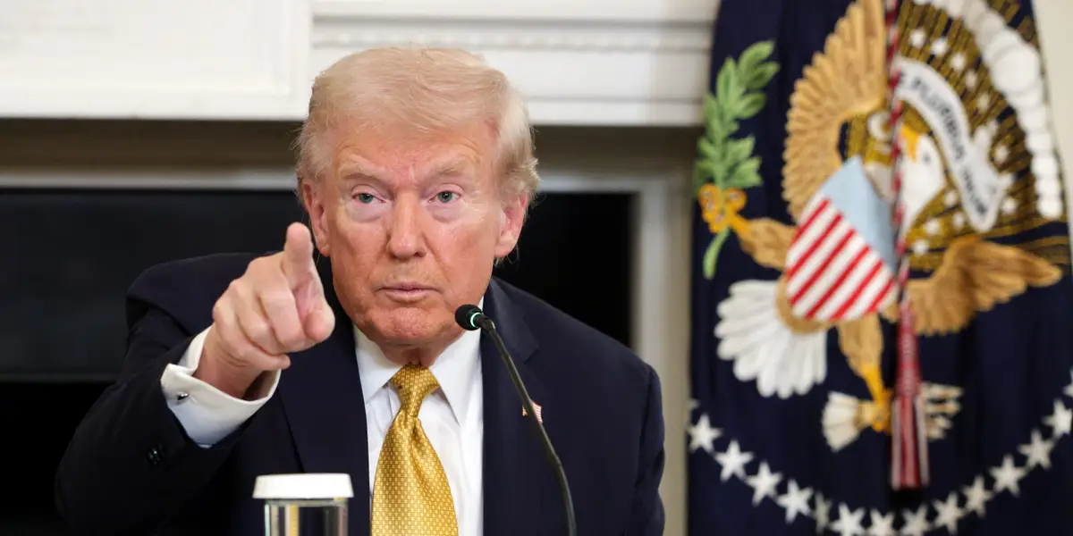 Featured image for Trump Promises $2,000 Payments to Most Americans from Tariffs