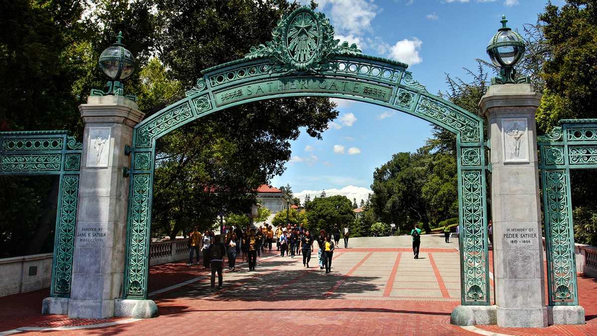 Featured image for "UC Board Postpones Decision on Employment of Undocumented Students"