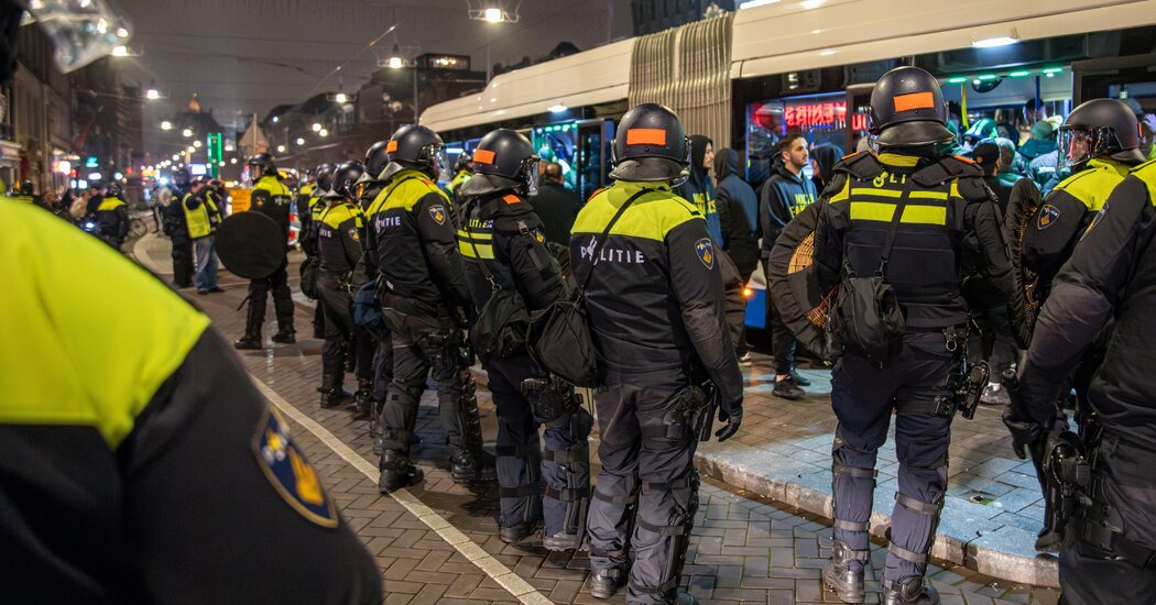Amsterdam Bans Protests After Anti-Semitic Attacks on Israeli Soccer Fans