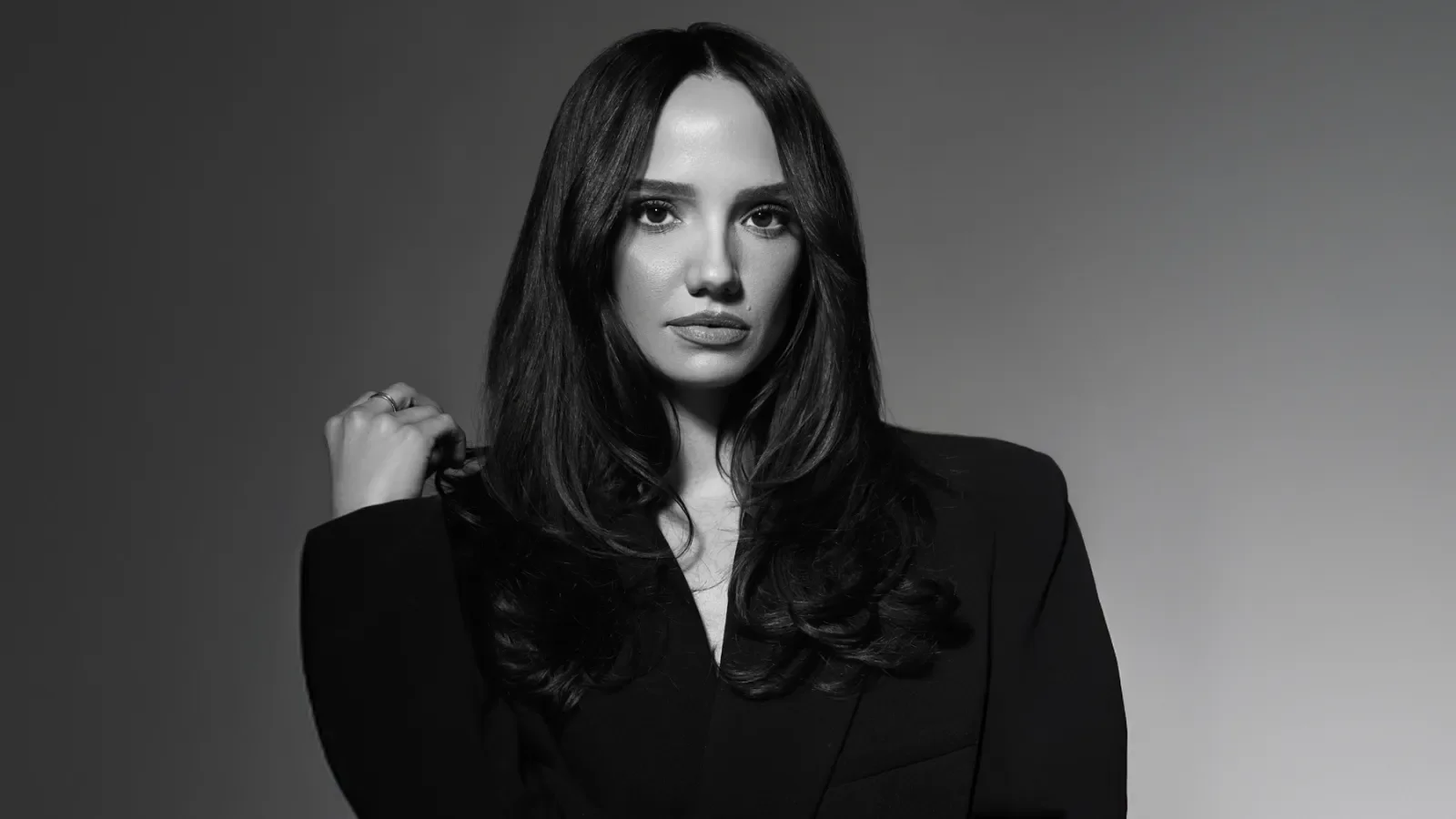 Sofia Franklyn Reveals Memoir to Spill the Call Her Daddy Fallout in Daddy Issues