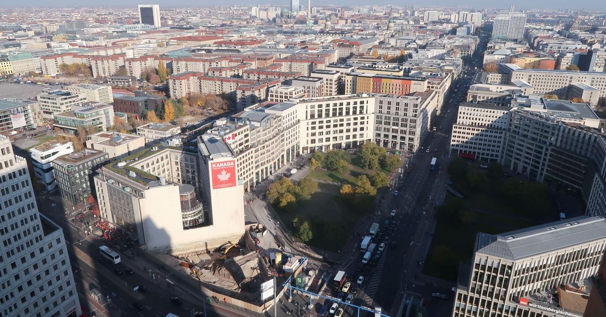 "Mysterious Death of Mexican Woman in Berlin Canal Sparks Autopsy Investigation"