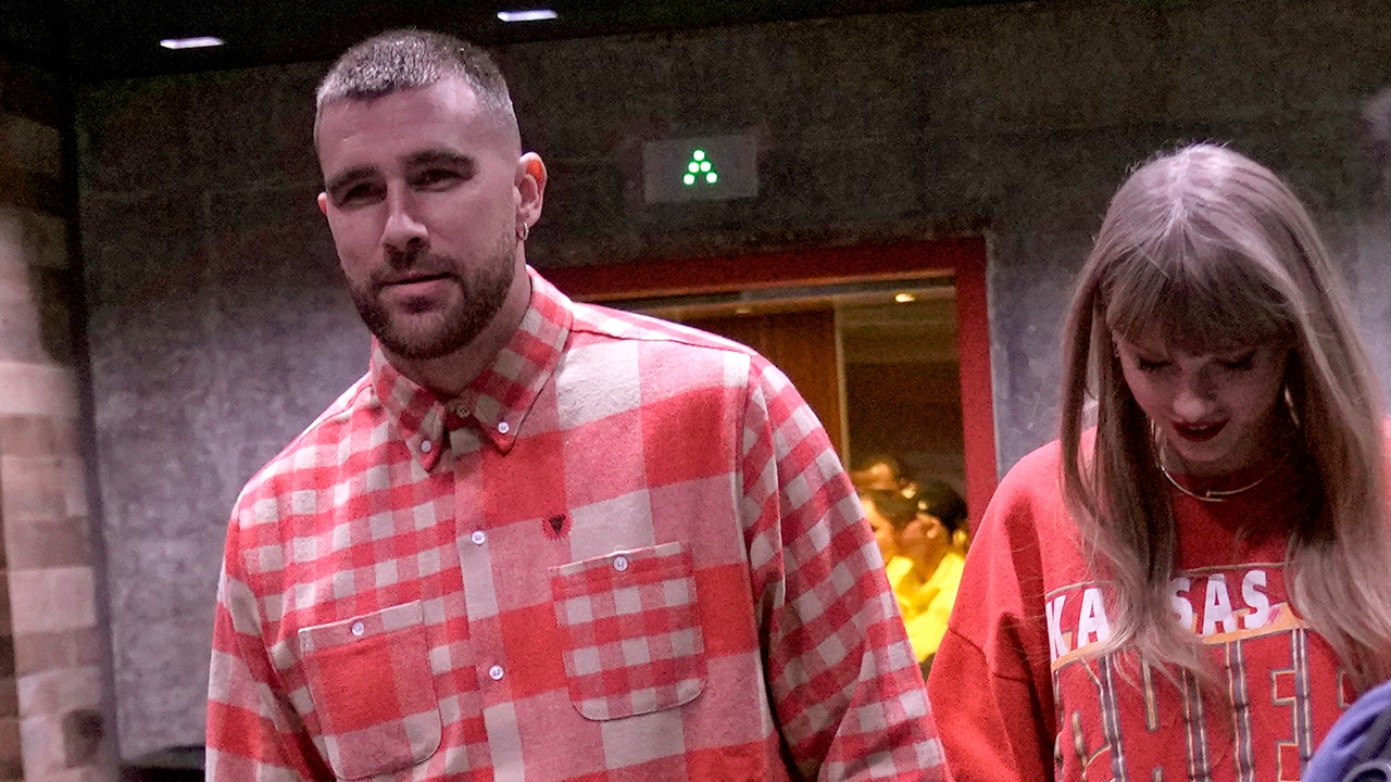 "Taylor Swift and Travis Kelce: A Winning Duo On and Off the Field"
