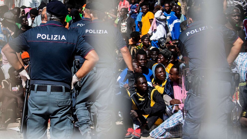 Featured image for Italy's Lampedusa island faces migrant influx, challenging Meloni's government