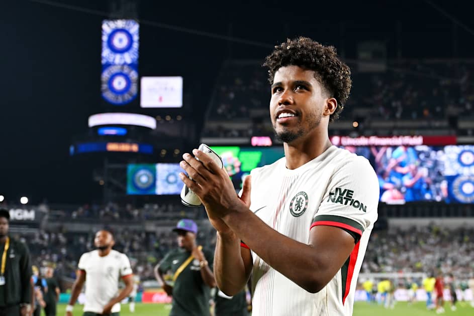 Featured image for Fluminense and Chelsea Prepare for Semi-Final Clash at Club World Cup