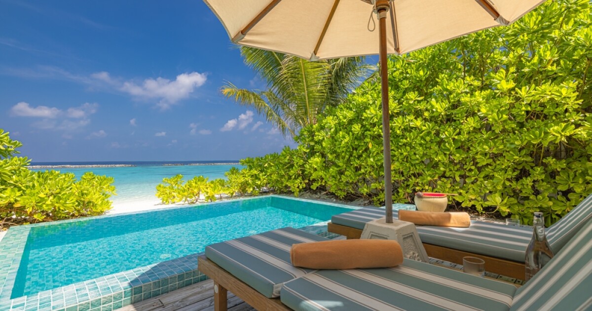 Featured image for Top Fall Travel Deals and Tips for Budget-Friendly European Vacations