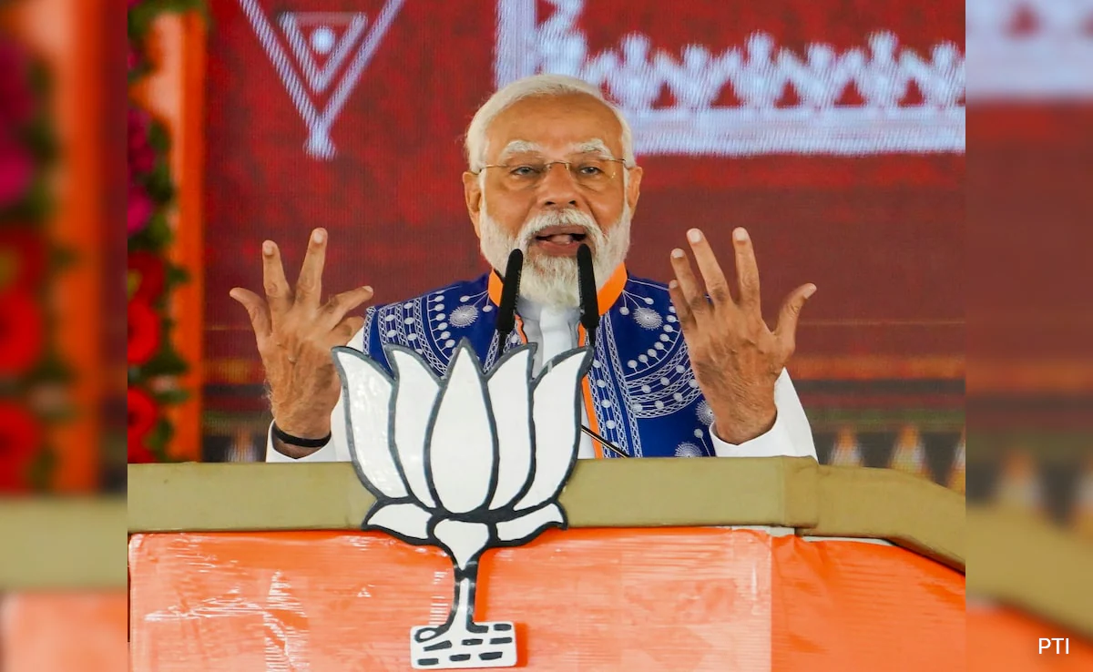 Featured image for PM Modi's Heartwarming Interaction with Child at Madhya Pradesh Rally
