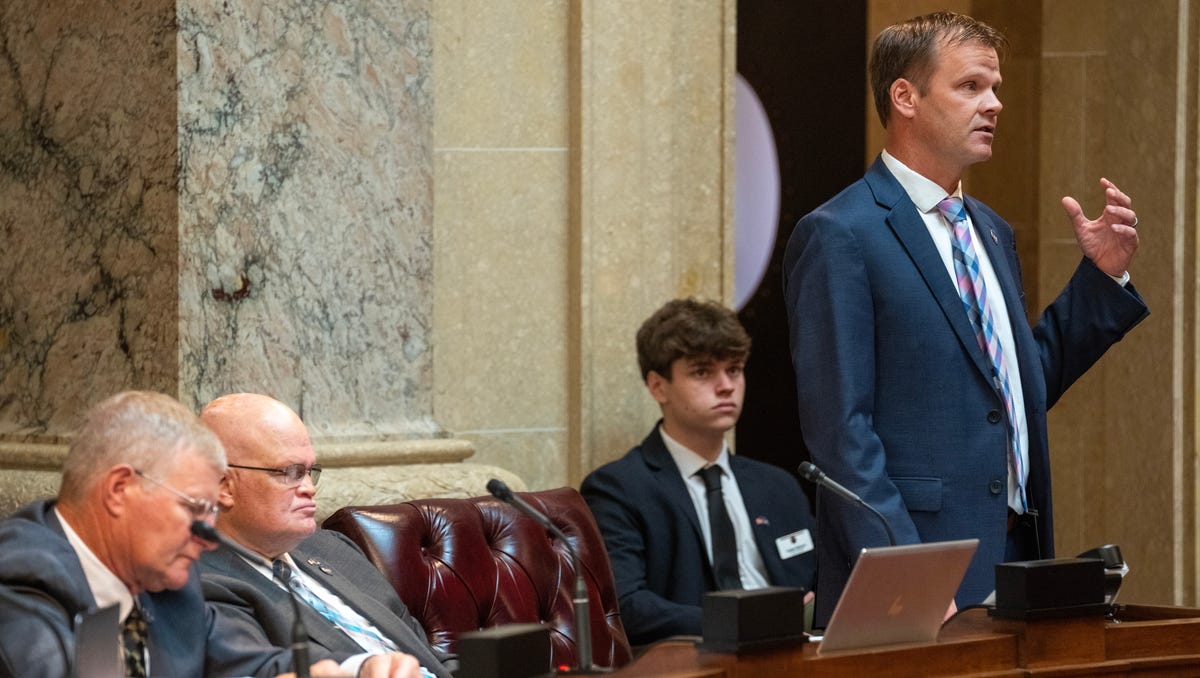 "Senate Republicans Approve Altered Maps Based on Evers' Plan"