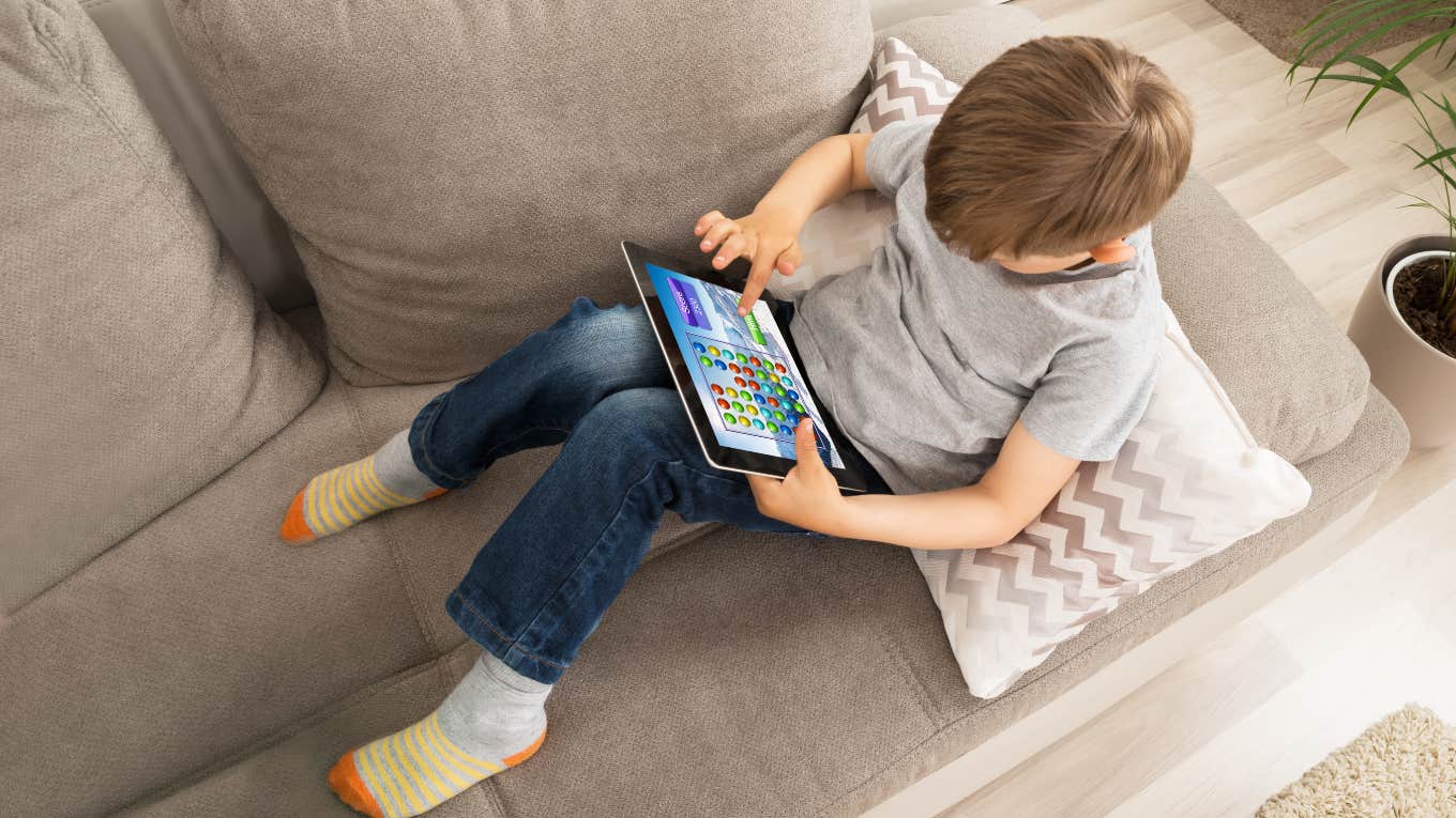 Featured image for "Dad's Screen Time Checklist for Kids Revealed"