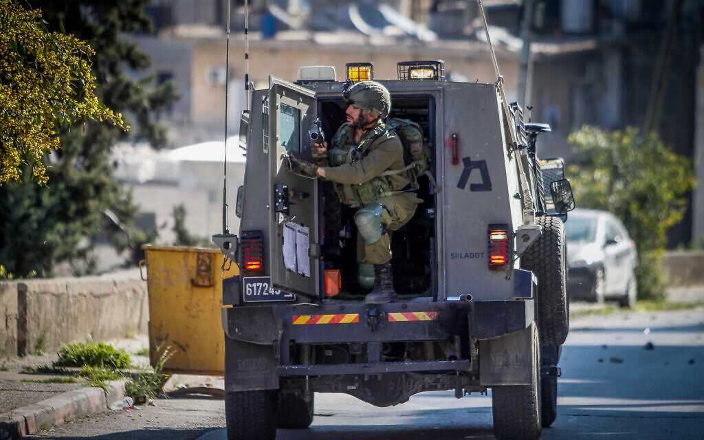 Palestinian gunfire injures 2 IDF soldiers during Nablus raid.