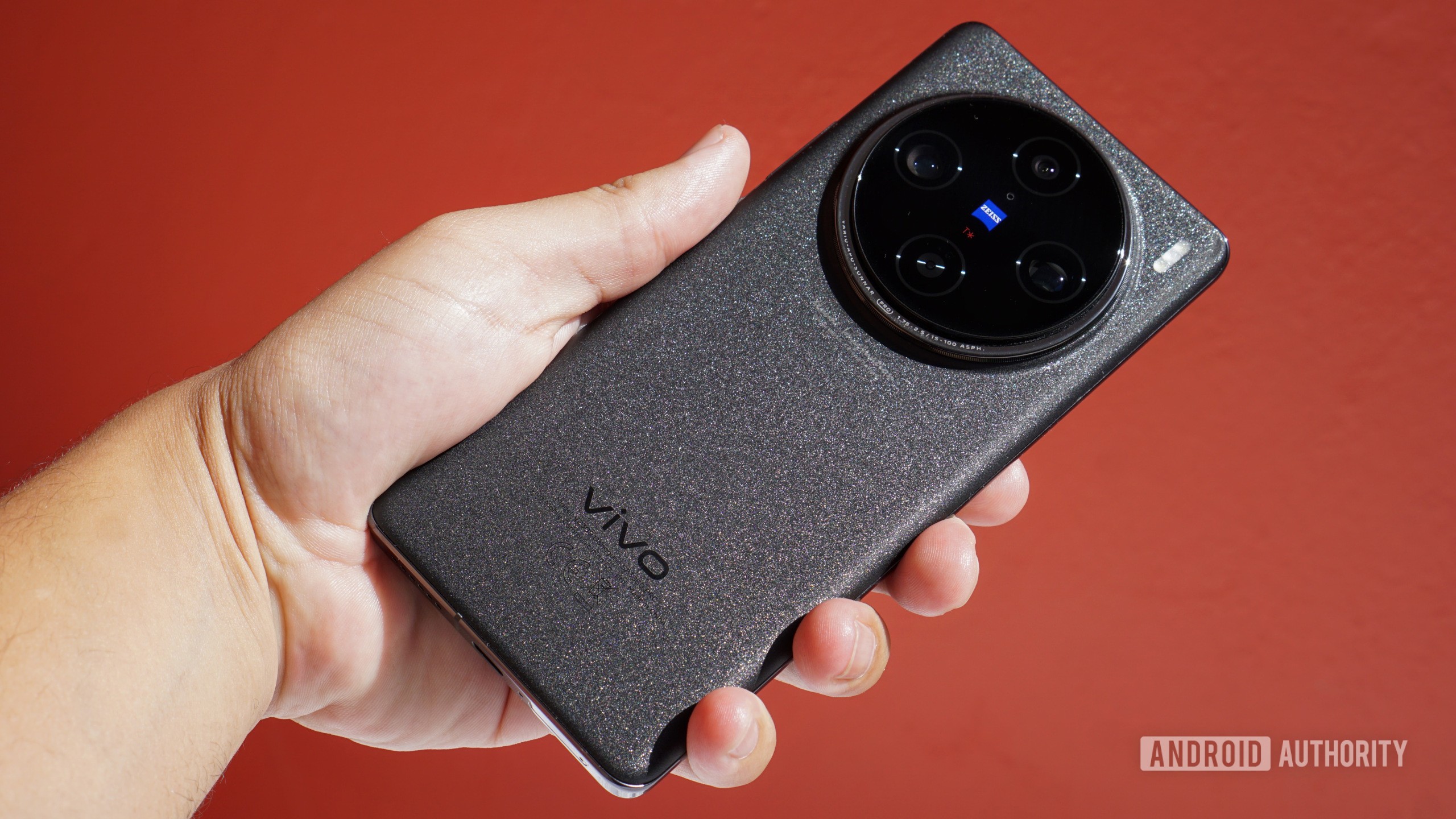 Featured image for Vivo X100 Pro: Global Launch with Dimensity 9300, Zeiss Lens, and Floating Telephoto