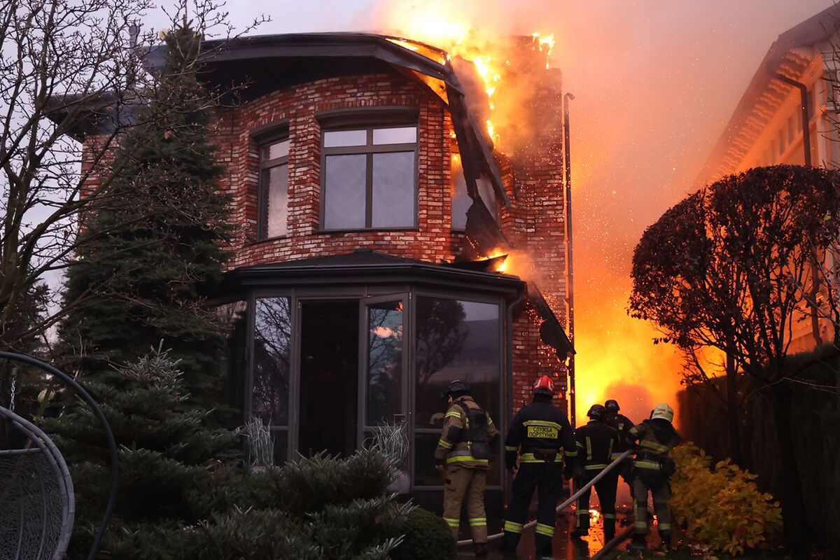 Featured image for Russia Escalates War with ICBM Launch at Ukraine