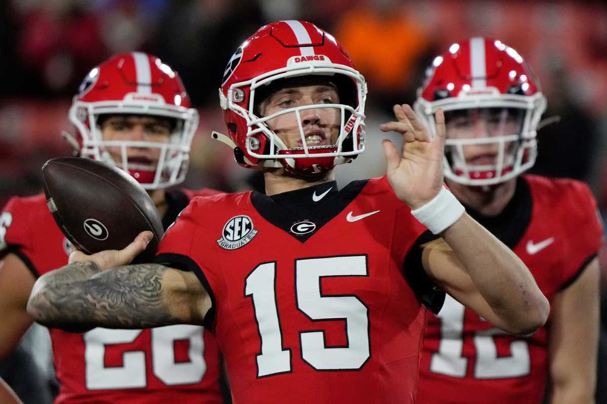 Georgia Survives 8-Overtime Thriller Against Georgia Tech
