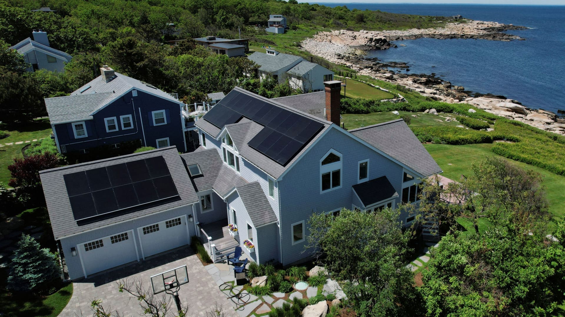 "Saving Money with Green Mortgages for Energy-Efficient Homes"
