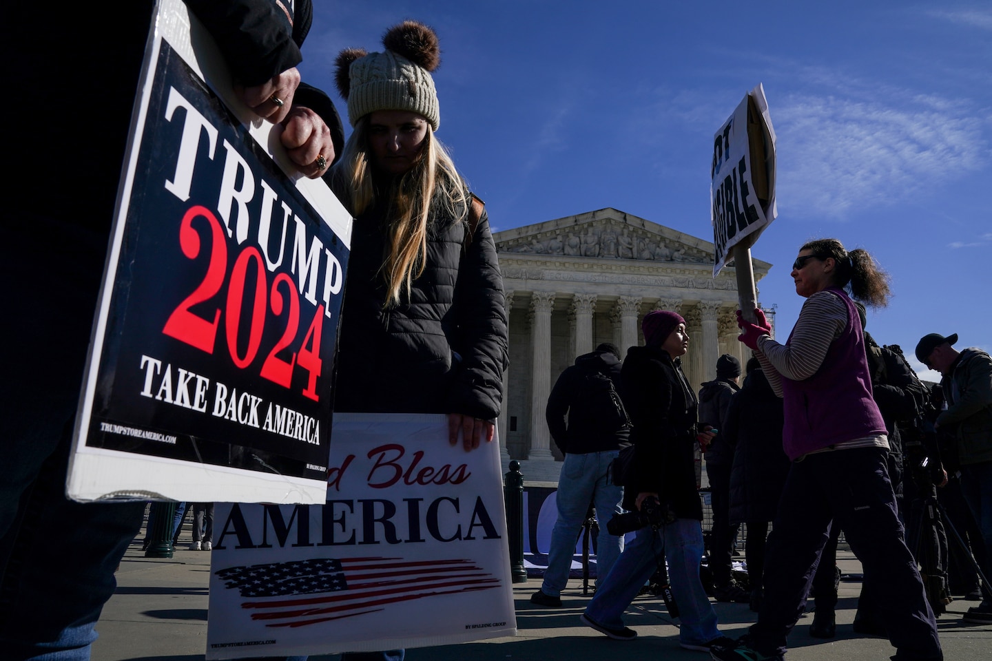 "Supreme Court's High-Stakes Impact: Trump Immunity Case and Pre-Election Trial Doubt"