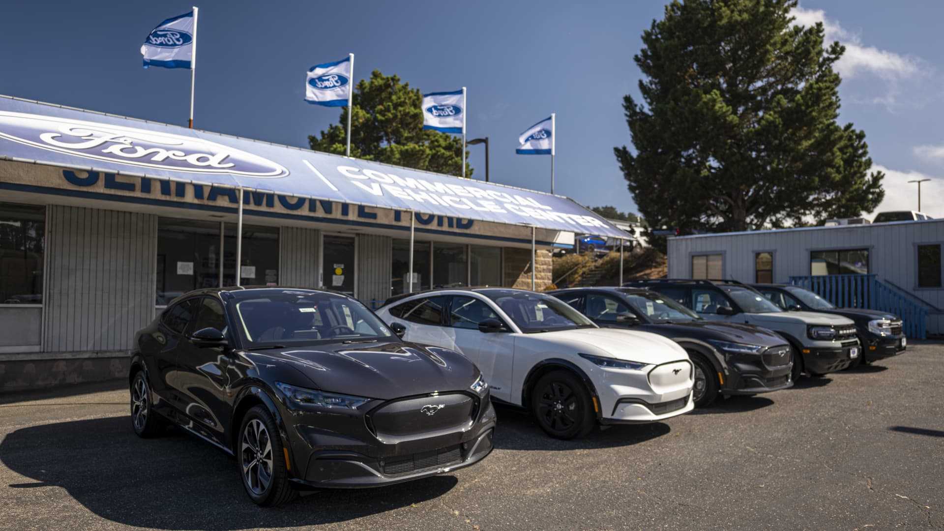 Featured image for Auto Dealers' Perspectives on Detroit's EV Transition and NADA Convention Highlights.